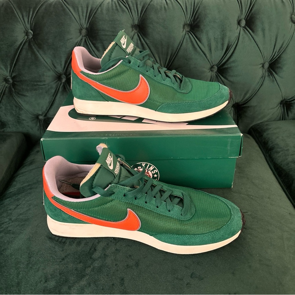 Nike stranger things tailwind